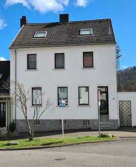 Schöne 8-Zimmer-Doppelhaushälfte zum Kauf in Sankt Ingbert (Rentrisch)