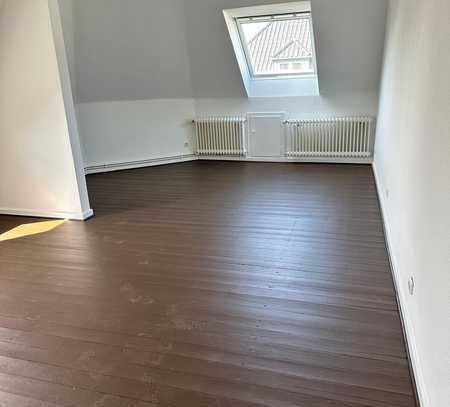 Helle und gemütliche 1,5-Zimmer-Wohnung mit Einbauküche in guter Innenstadtlage