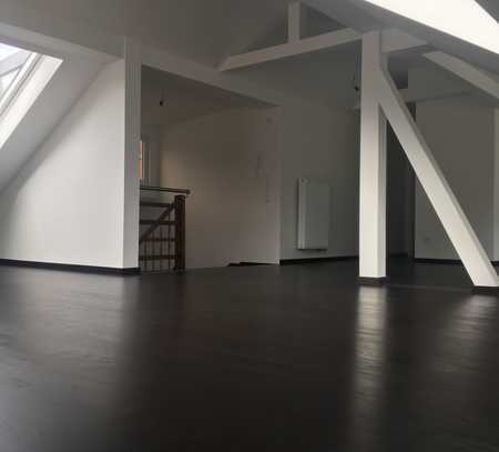 2 Zimmer Loft Wohnung DG