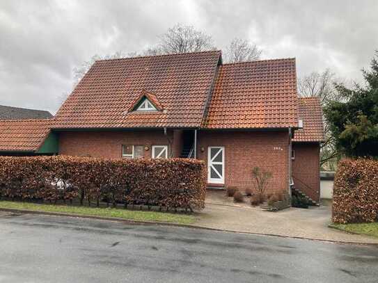 Modernisierte 2-Zimmer-Wohnung mit Terrasse und EBK in Stade