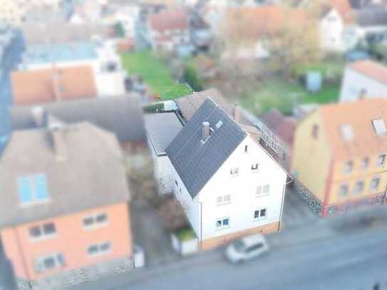 Kapitalanlage: Charmantes Mehrfamilienhaus mit drei Wohnungen in sehr guter Lage von Linden