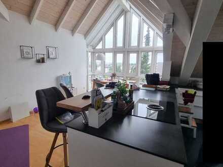 EXQUISITE 3,5-ZIMMER-WOHNUNG MIT RIESIGEM BALKON
