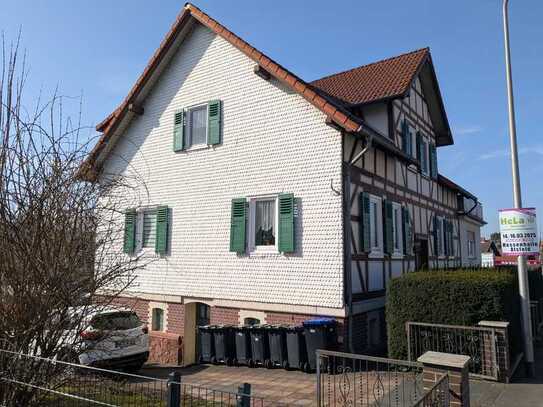 Wohnen im Fachwerk - Freundliche 2-Zimmer-Hochparterre-Wohnung in Neukirchen