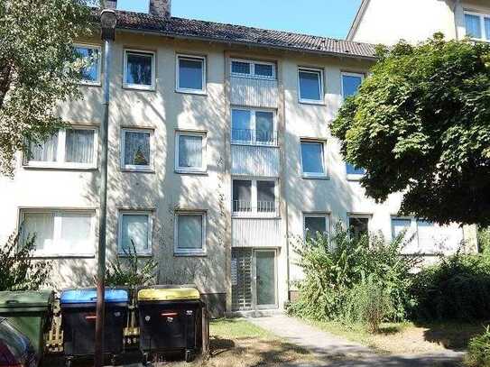 Innenstadtlage! Teilrenovierte 2,5-Zi.- Wohnung