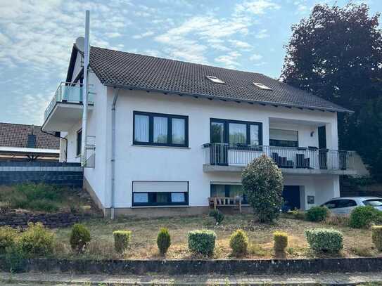 Freistehendes schönes 1-Familienhaus mit Fernblick in begehrter Lage von Überherrn-Berus