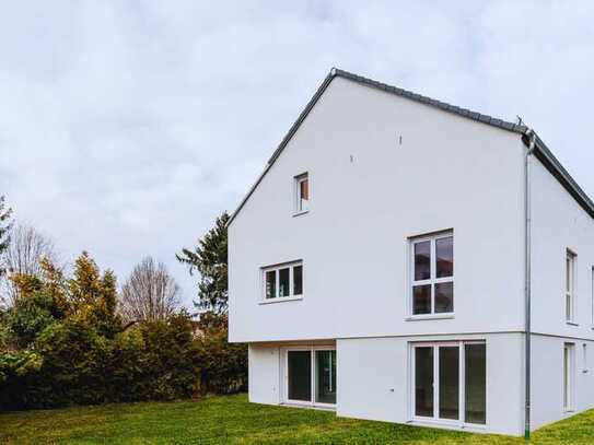 Erstbezug! Moderne lichtdurchflutete 3-Zi-Wohnung mit Garten, gehobene Ausstattung, EBK, Stadtbergen