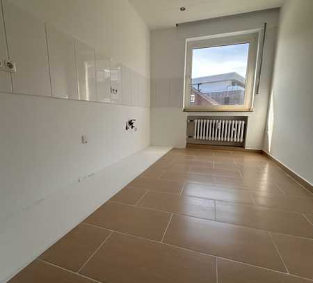 !!!Renovierte 3 Zimmer Wohnung mit Garten (35 qm) und Balkon ab sofort zu vermieten!!!