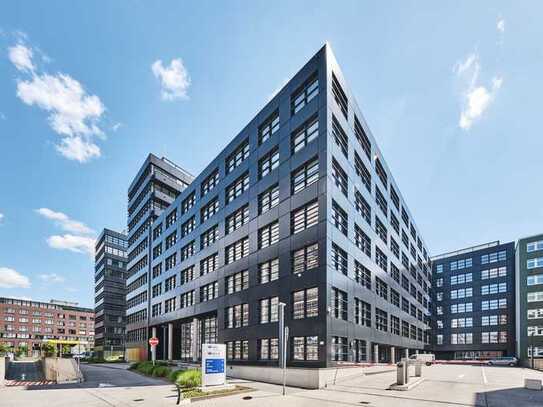 Moderne Büroetage am Fleet mit Blick über die City-Süd