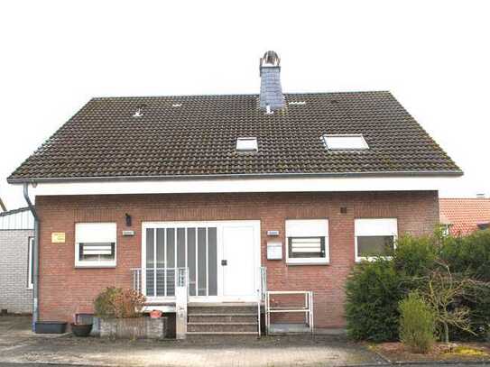 Barrierefreies Zweifamilienhaus mit Südblick in Erwitte-Schmerlecke in schönem, ruhigen Wohngebiet