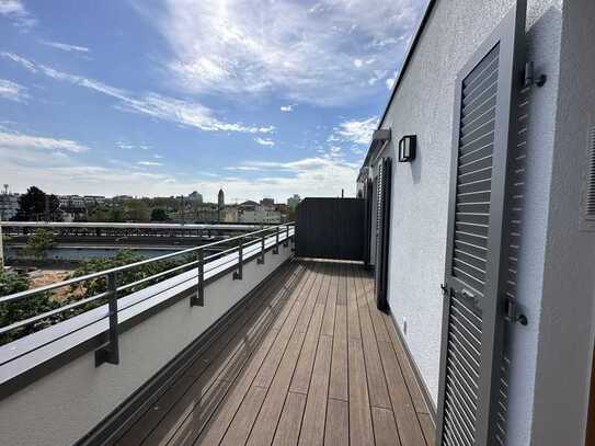 STAY HERE: Wunderschöne 1-Zimmerwohnung in bester Lage mit Dachterrasse!