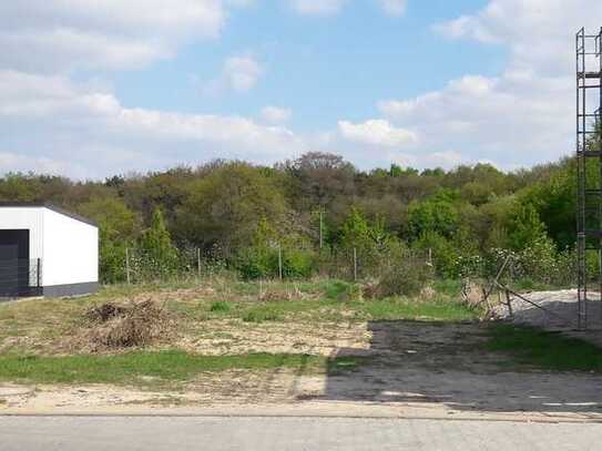 Schönes Baugrundstück in ruhiger Wohnlage am Feld-/Waldrand von Königstädten, Blauer See II