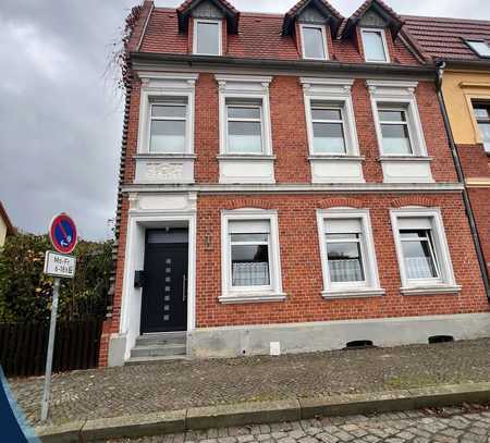 Reserviert!!! großzügiges Einfamilienhaus oder Renditeobjekt mit 3 Wohneinheiten in Tangermünde