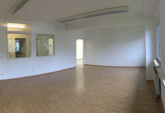 ***Büro und Lagermöglichkeit ca. 266 m² mit großen Lastenaufzug***