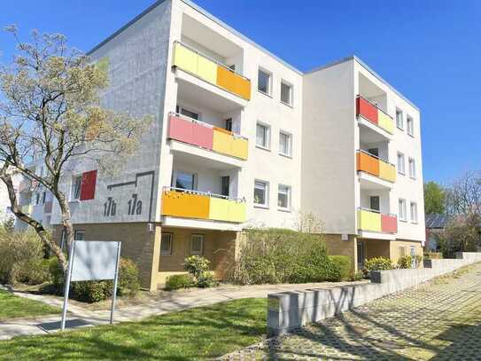 Wunderschöne helle 2 Zimmer Wohnung mit Balkon und Duschbad