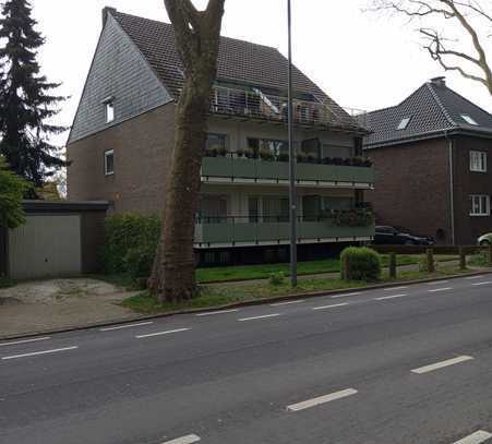 Attraktive 2-Raum-Wohnung mit EBK und Balkon in Krefeld