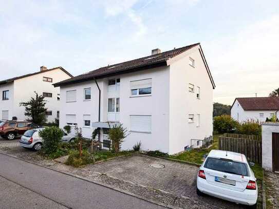 6 Familienhaus in gewachsenem Wohngebiet mit Südbalkone und Stellplätzen. Aussichtslage !