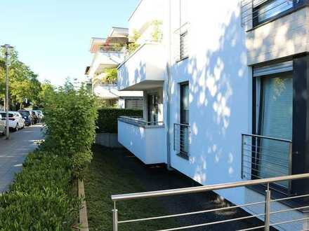 Exklusive neuwertige 3-Zi-EG-Wohnung mit Balkon und Luxus-EBK in M'gladbach-Bunter Garten
