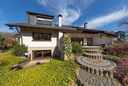 Haus im Haus 2,5-Zimmer-Terrassenwohnung mit Einliegerwohnung und großem Garten in Bochum