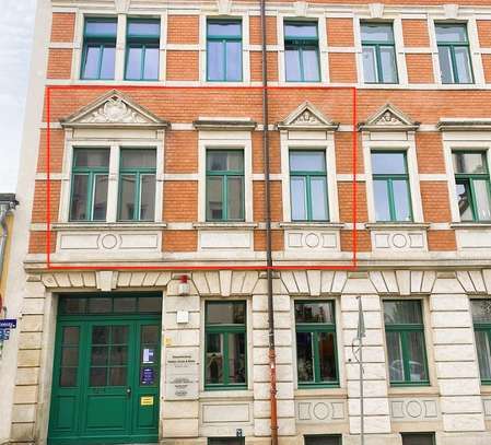 Liebevoll sanierte Altbauwohnung mit Balkon im Hechtviertel