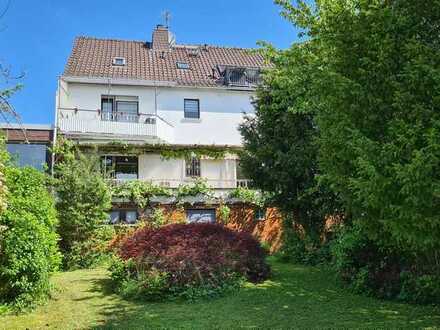 In Reinheim: Gepflegte Wohnung mit vier Zimmern, Balkon und Garten