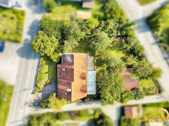 Sofort verfügbares und großzügiges Einfamilienhaus, mit traumhaftem Garten, in hervorragender Lage.