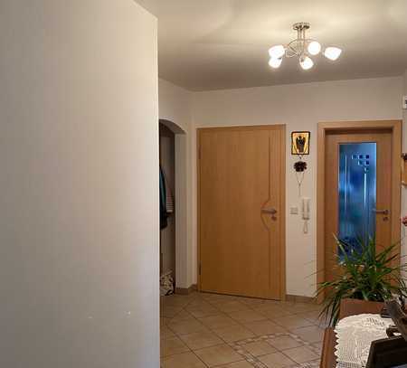 3,5-Zimmer EG-Wohnung mit Wintergarten