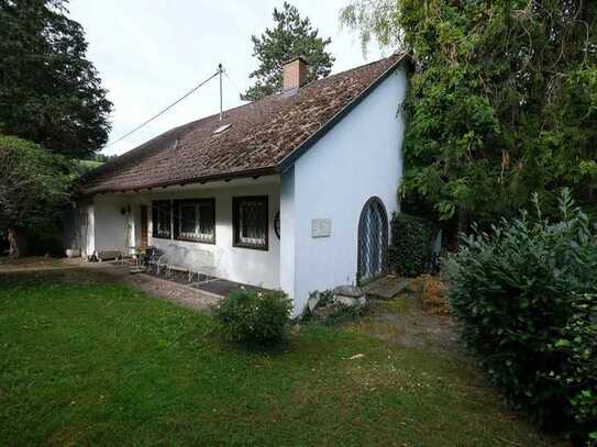 Geräumiges 7-Raum-Einfamilienhaus in einem Ortsteil von Kirchzarten, ruhig gelegen.