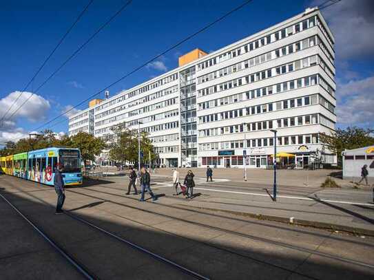 Renditeobjekt: TOP-gepflegtes Geschäftshaus mit Büros und Praxisflächen!