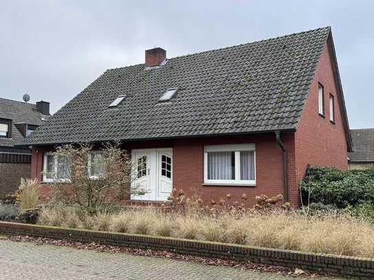 Viel Platz im Haus und im Garten – Zweifamilienhaus in Ahaus-Ottenstein