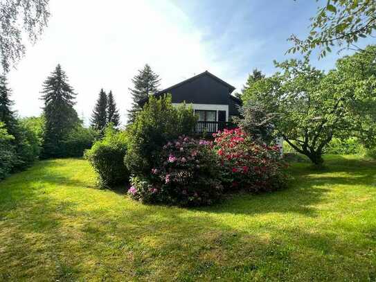 Großes Einfamilienhaus mit schönem Garten in Bayreuth / Wolfsbach