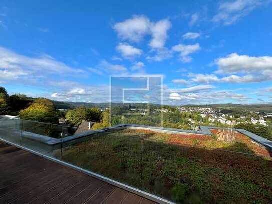 Traumhafter Weitblick in erstklassiger Lage von Siegen - moderne Villa lädt ein zum Genießen