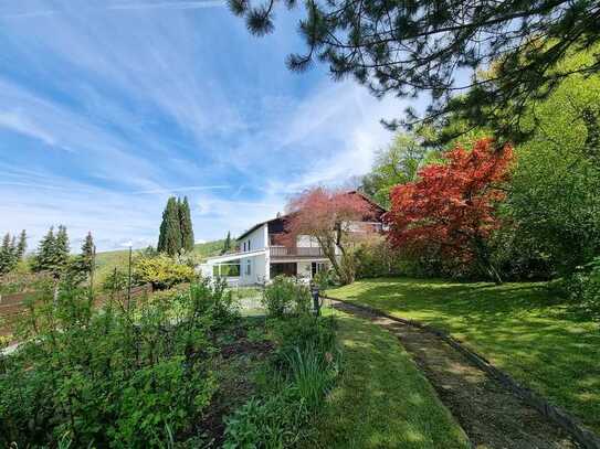 Großzügige, helle DHH mit schönem Garten, Terrasse und Doppelgarage