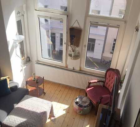 List, für sof. o. später, direkt am Wedekindplatz , Altbau mit Hochbett