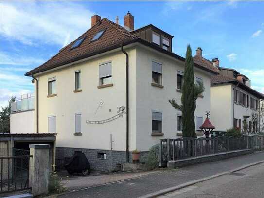 Beste Wohnlage! Helle 2-Zimmer-Wohnung mit tollem Blick über Weinheim