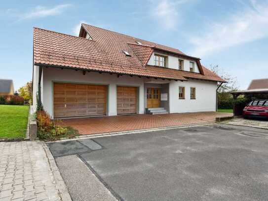 Großzügiges Mehrfamilienhaus in Neustadt an der Waldnaab - auch zur Kapitalanlage geeignet!