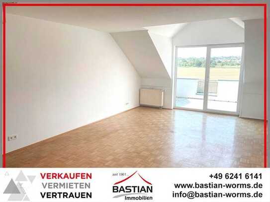 Alles Aussichtssache! 3Zi.-DG-Maisonette, bezugsfrei, XL-Balkon, Duplex-Stpl., „In den Lüssen“!