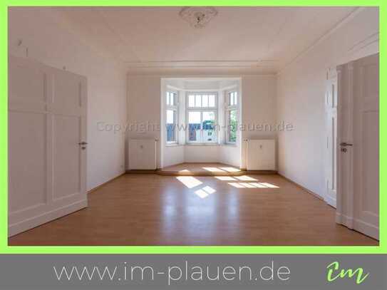 4-Zimmer-Wohnung mit Balkon, Kachelofen & frisch saniertem Bad in Plauen – jetzt mieten!