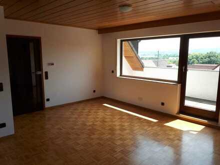 3,5 -Zimmer-DG-Wohnung mit Dachterrasse, Balkon und Einbauküche in Brackenheim-Stockheim