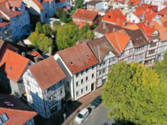 +++ Charmantes Mehrfamilienhaus in Eschweger Innenstadt – Renoviert und Voll Vermietet +++