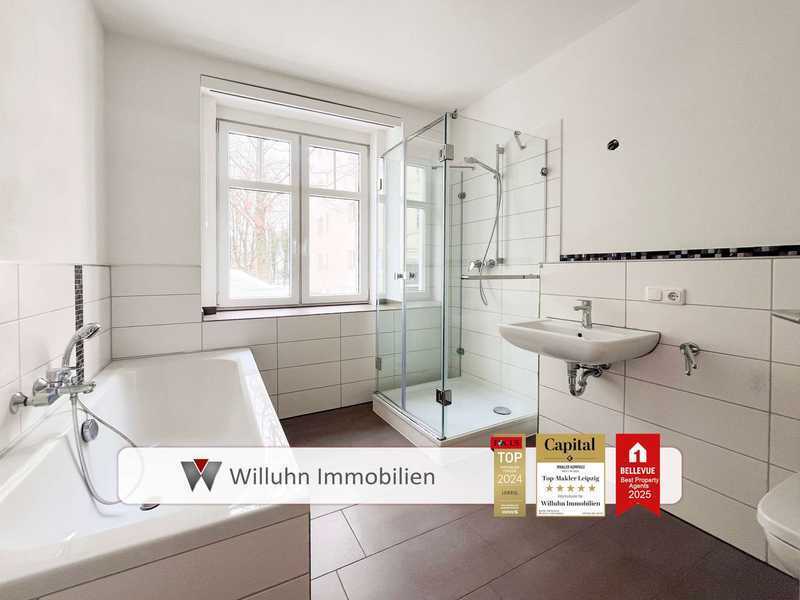 Freie Wohnung! Balkon, Fußbodenheizung, Stellplatz, Sanierung 2013