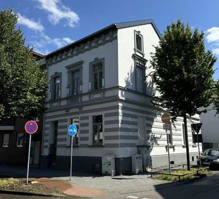 Schöne 2,5-Zimmer-Wohnung mit gehobener Innenausstattung mit Garten in Eschweiler-Stadtmitte