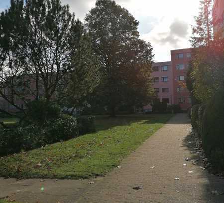 Stilvolle 3-Zimmer-Wohnung mit Balkon und EBK in Isernhagen