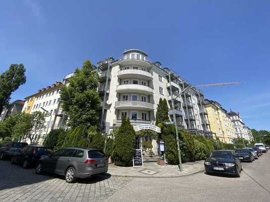 Ab 01.06. * 2 Zimmerwohnung in Neuhausen *WG geeignet* Terrasse
