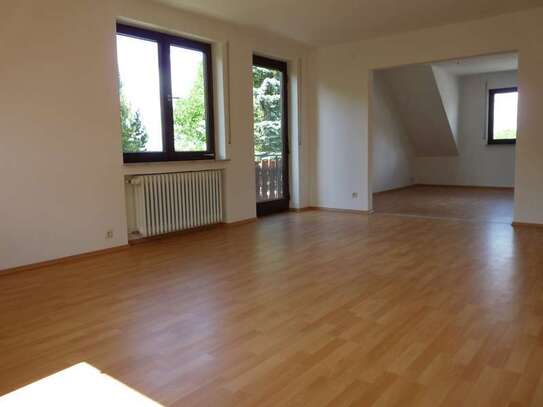 Sehr helle 4 Zimmer Wohnung