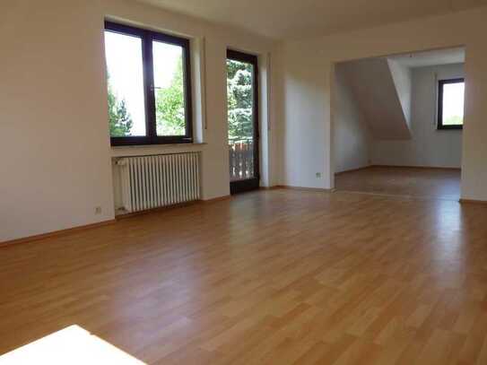 Sehr helle 4 Zimmer Wohnung