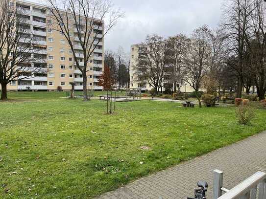 Ruhige 3-Zimmer, sonniger Balkon mit Blick ins Grüne