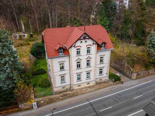 Provisionsfreies Investment in DD-Bühlau. Tolle Altbauwohnung mit Balkon + Einbauküche.