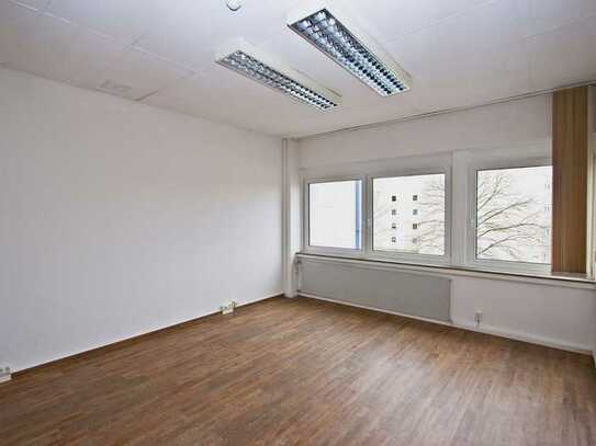 ca. 35,63 m² helle Bürofläche mit Vinylboden für 8,75€/m²