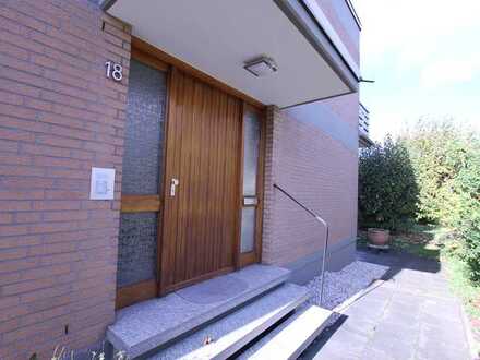 Rarität--Freistehende Bauhaus Architektur in gediegener Lage