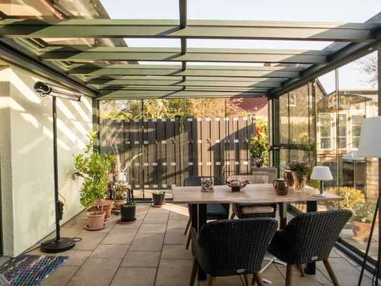 HOMESK - Idyllisches Einfamilienhaus mit großem Garten und überdachter Terrasse in Hennigsdorf